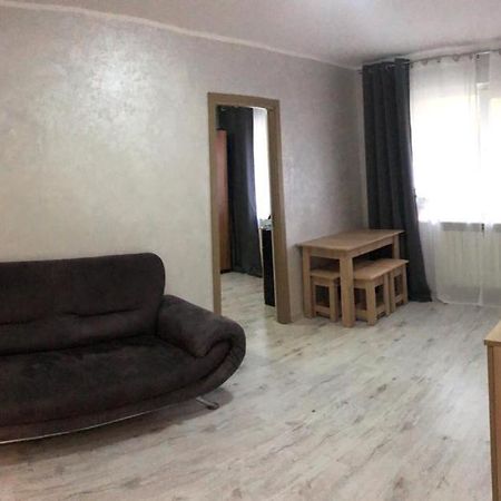 Dmi Apartment Iasi Buitenkant foto
