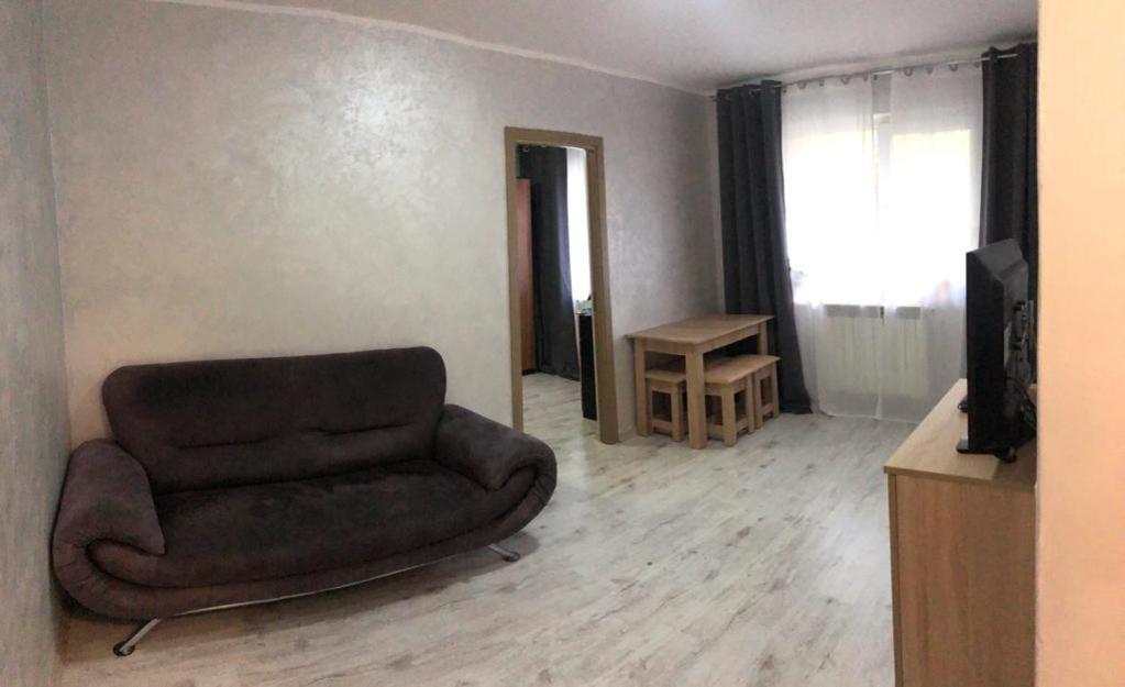 Dmi Apartment Iasi Buitenkant foto