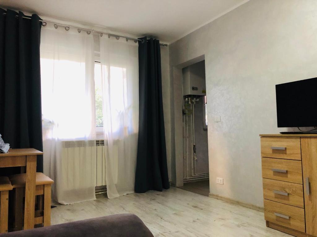 Dmi Apartment Iasi Buitenkant foto
